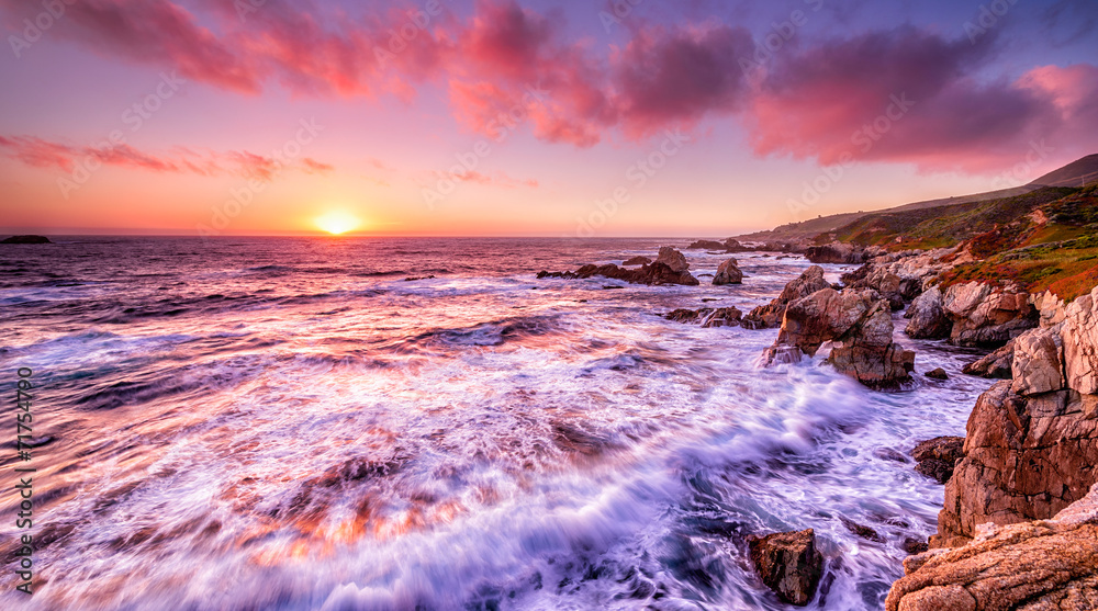 A scenic photo of the Pacific coastline